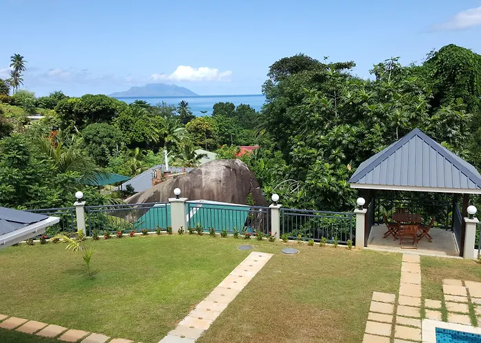 Guest house Bambous River 4*