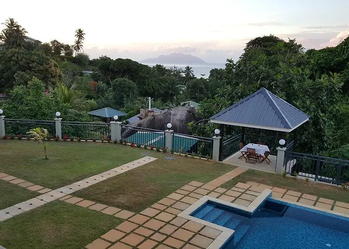 Guest house Bambous River 4*
